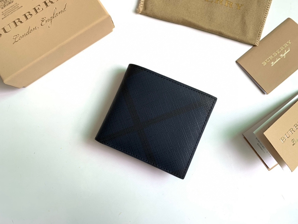 バーバリー財布全体デザイン
